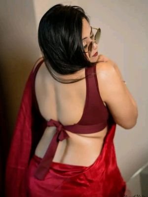 Khushi 9711455160, a curvy escort who can be your hot lover in bed, call me.